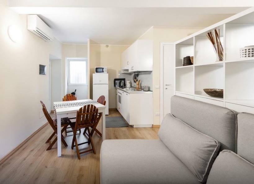 Quiet And Charming Apartment In The Centre With Air Conditioned Como Exterior foto